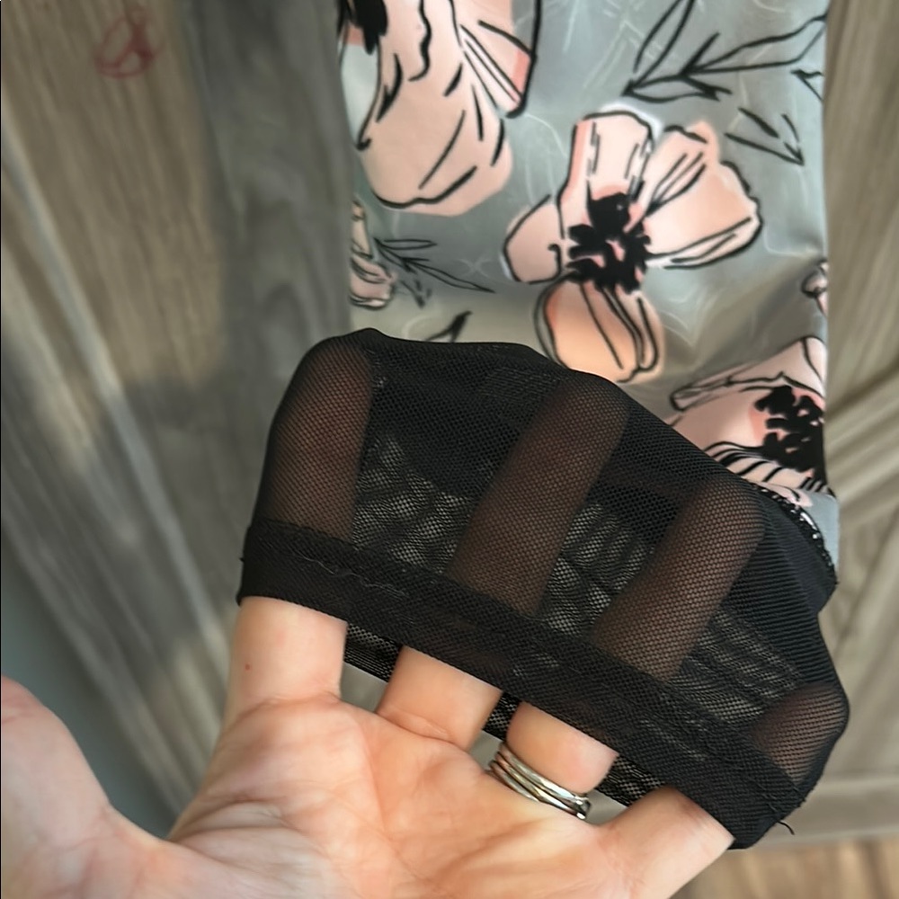 Kay Unger Gray Leggings with Pink Floral Print - Picture 3 of 3